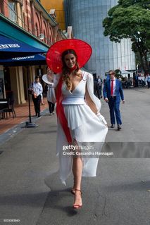 Robyn Lawley feet photo 4