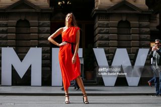 Robyn Lawley feet photo 17
