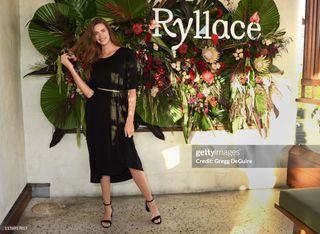 Robyn Lawley feet photo 14