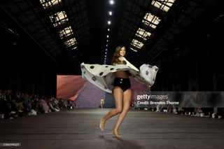 Robyn Lawley feet photo 12