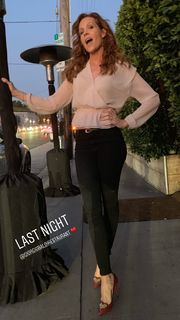 Robyn Lively feet photo 13