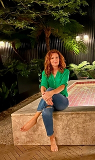 Robyn Lively feet photo 3