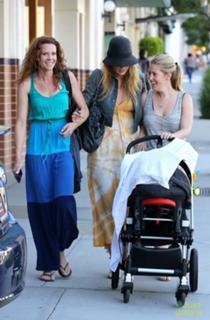 Robyn Lively feet photo 4