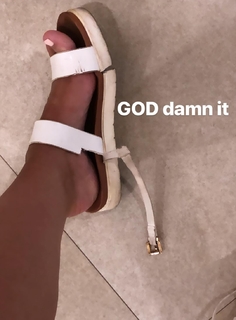 Roccuzzo Antonela feet photo thumbnail