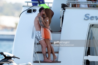 Roccuzzo Antonela feet photo thumbnail