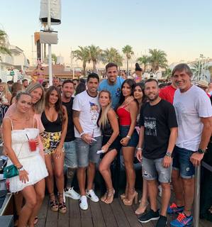 Roccuzzo Antonela feet photo thumbnail