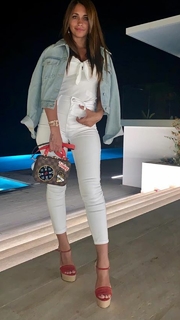 Roccuzzo Antonela feet photo thumbnail
