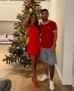 Roccuzzo Antonela feet photo thumbnail
