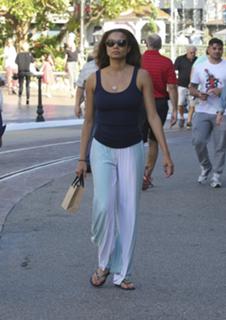 Rochelle Aytes feet photo thumbnail