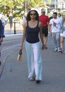 Rochelle Aytes feet photo thumbnail