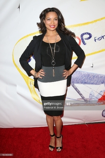 Rochelle Aytes feet photo thumbnail