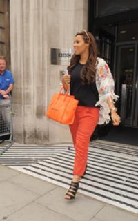 Rochelle Humes feet photo thumbnail