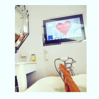 Rochelle Humes feet photo thumbnail