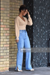 Rochelle Humes feet photo thumbnail