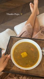 Rochelle Humes feet photo thumbnail