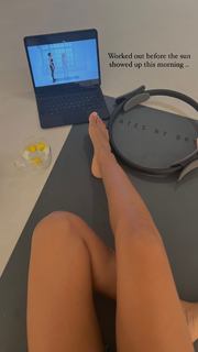 Rochelle Humes feet photo thumbnail