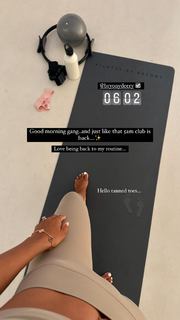 Rochelle Humes feet photo thumbnail