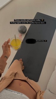 Rochelle Humes feet photo thumbnail