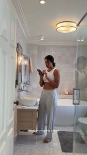 Rochelle Humes feet photo thumbnail