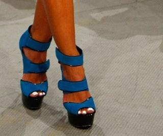 Rocsi Diaz feet photo thumbnail