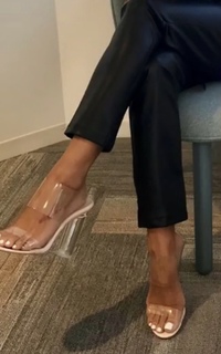 Rocsi Diaz feet photo thumbnail
