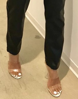 Rocsi Diaz feet photo thumbnail