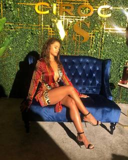 Rocsi Diaz feet photo thumbnail