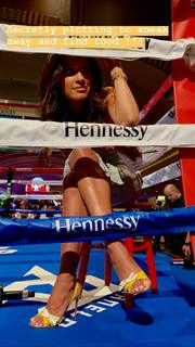 Rocsi Diaz feet photo thumbnail
