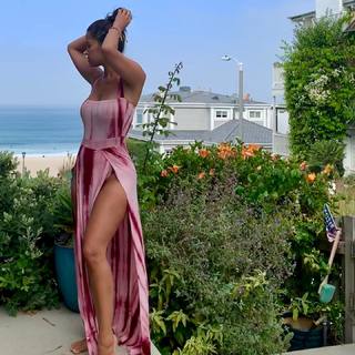 Rocsi Diaz feet photo thumbnail