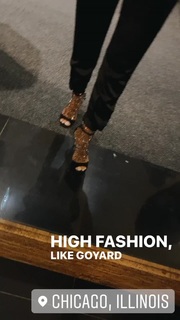 Rocsi Diaz feet photo thumbnail