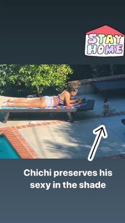 Rocsi Diaz feet photo thumbnail