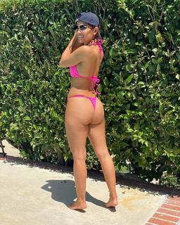 Rocsi Diaz feet photo thumbnail