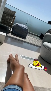 Rocsi Diaz feet photo thumbnail