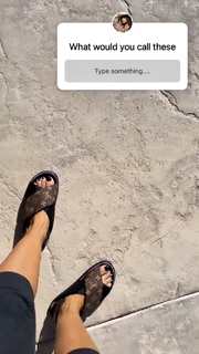 Rocsi Diaz feet photo thumbnail