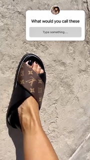 Rocsi Diaz feet photo thumbnail