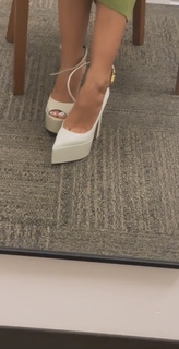 Rocsi Diaz feet photo thumbnail