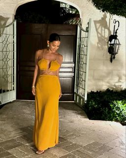 Rocsi Diaz feet photo thumbnail