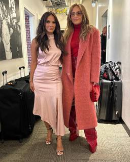 Rocsi Diaz feet photo thumbnail