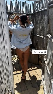 Rocsi Diaz feet photo thumbnail