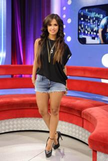 Rocsi Diaz feet photo thumbnail