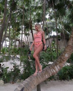 Rocío Guirao Díaz feet photo thumbnail