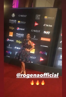 Rogeena feet photo thumbnail