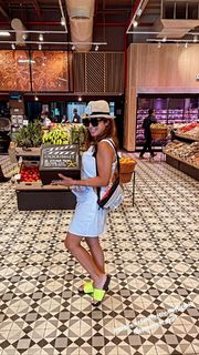 Rogeena feet photo thumbnail