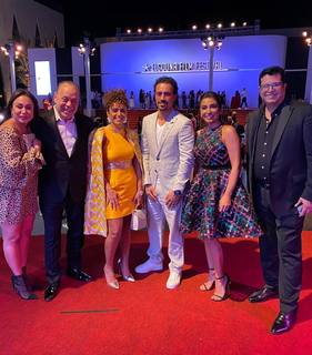 Rogeena feet photo thumbnail