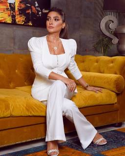 Rogeena feet photo thumbnail