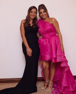 Rogeena feet photo thumbnail