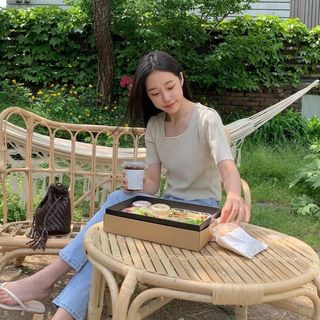 Roh Yoon-seo feet photo 8