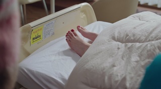 Roh Yoon-seo feet photo 3