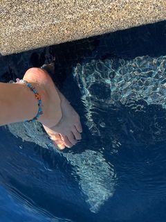 Roh Yoon-seo feet photo 16