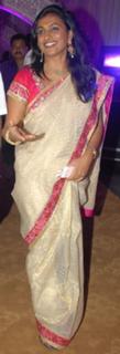 Roja feet photo 1